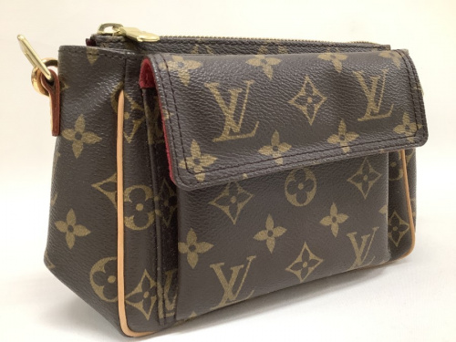 バッグのLOUIS VUITTON
