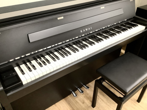 鍵盤楽器の東大阪