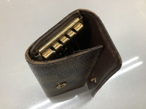 LOUIS VUITTONの東大阪