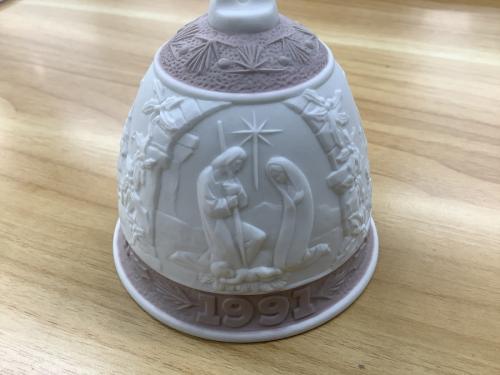 LLADROのクリスマスローズベル