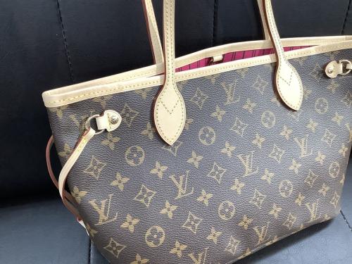 LOUIS　VUITTONのトートバッグ