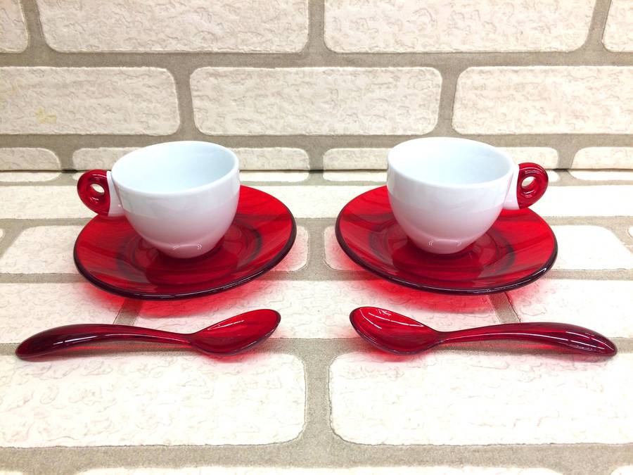 可愛らしいデザイン！guzzini（グッチーニ）のデミタスカップ&ソーサー