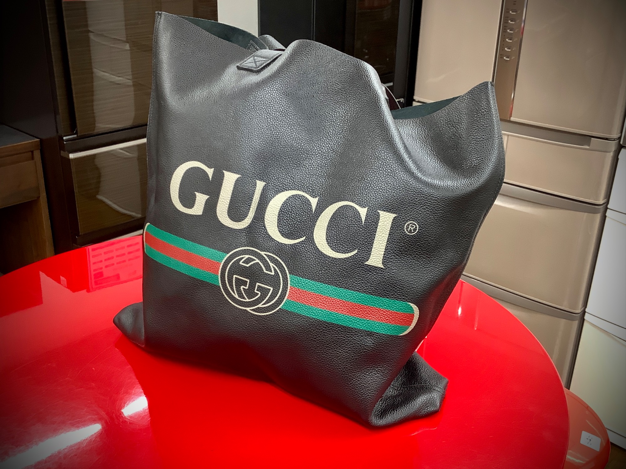 訳あり【新品】グッチ レザー ショッピングトート ヴィンテージロゴ トートバッグ GUCCI/グッチ】ヴィンテージロゴプリント・レザートートバッグ が買取