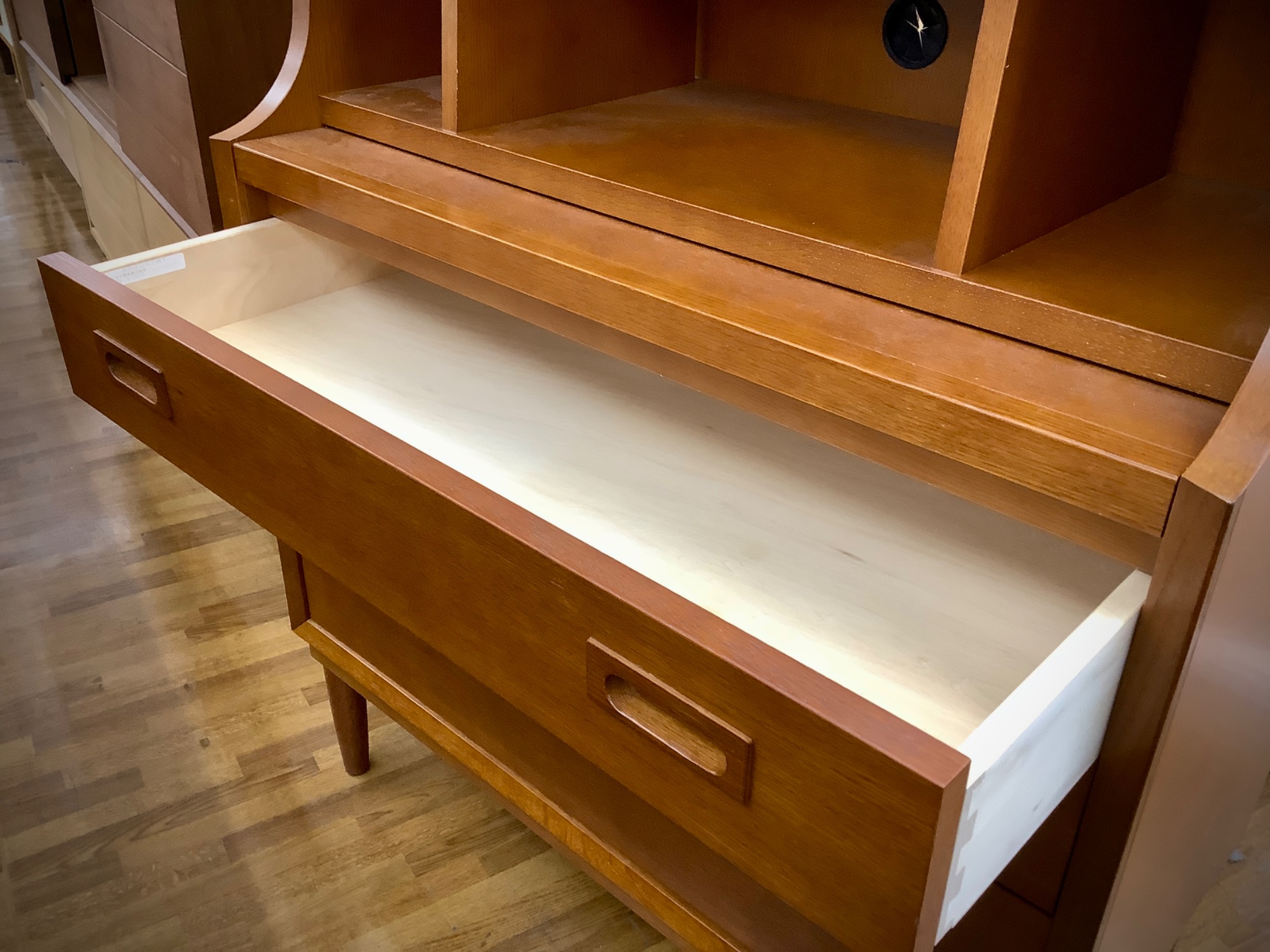 中古家具地域最大級♪】カリモク60 ライティングチェストのご 中古家具地域最大級♪】カリモク60 ライティングチェストのご
