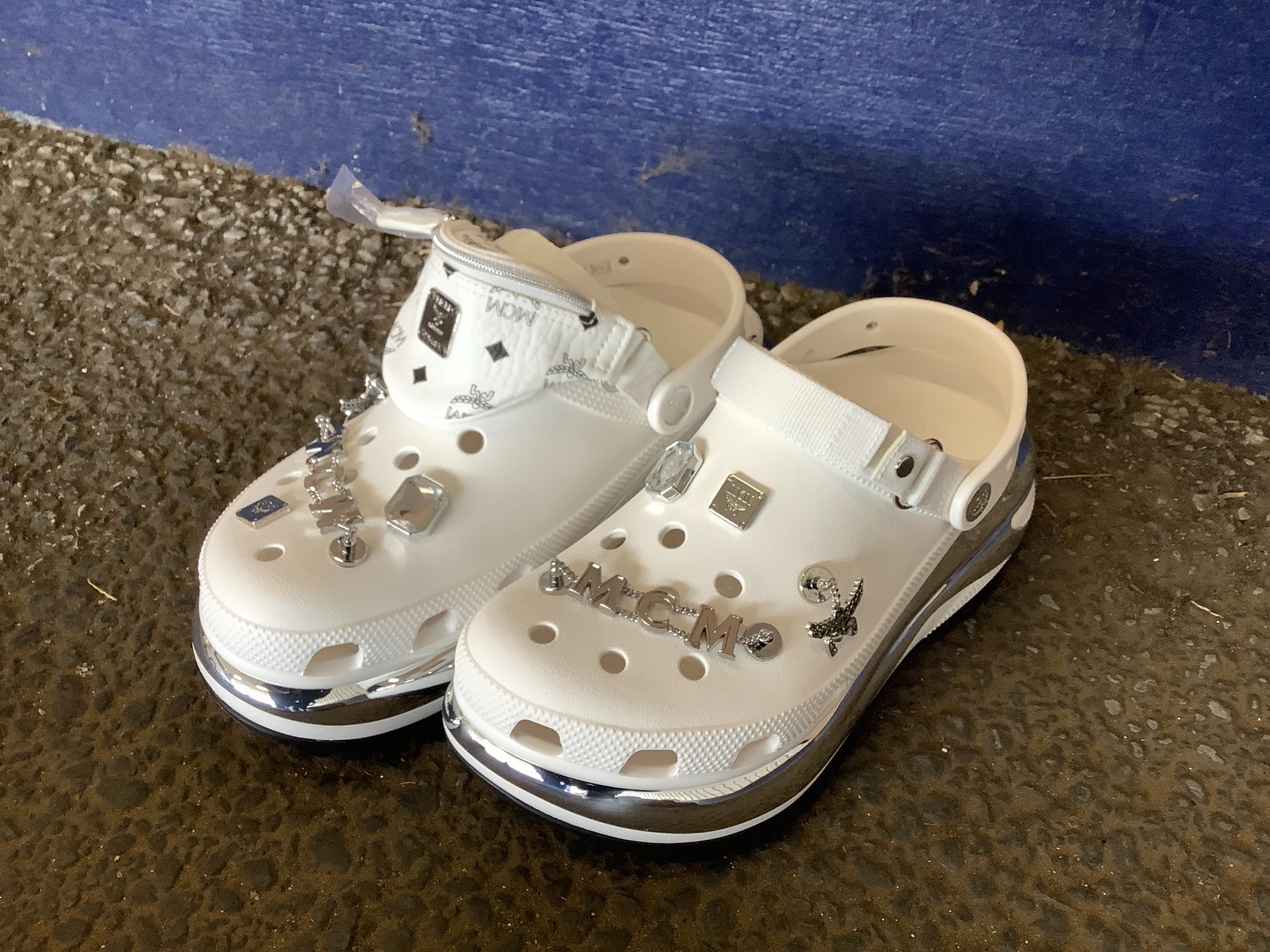 クロックス メガクラッシュ クロッグ通販｜高さ約6cm｜Crocs公式