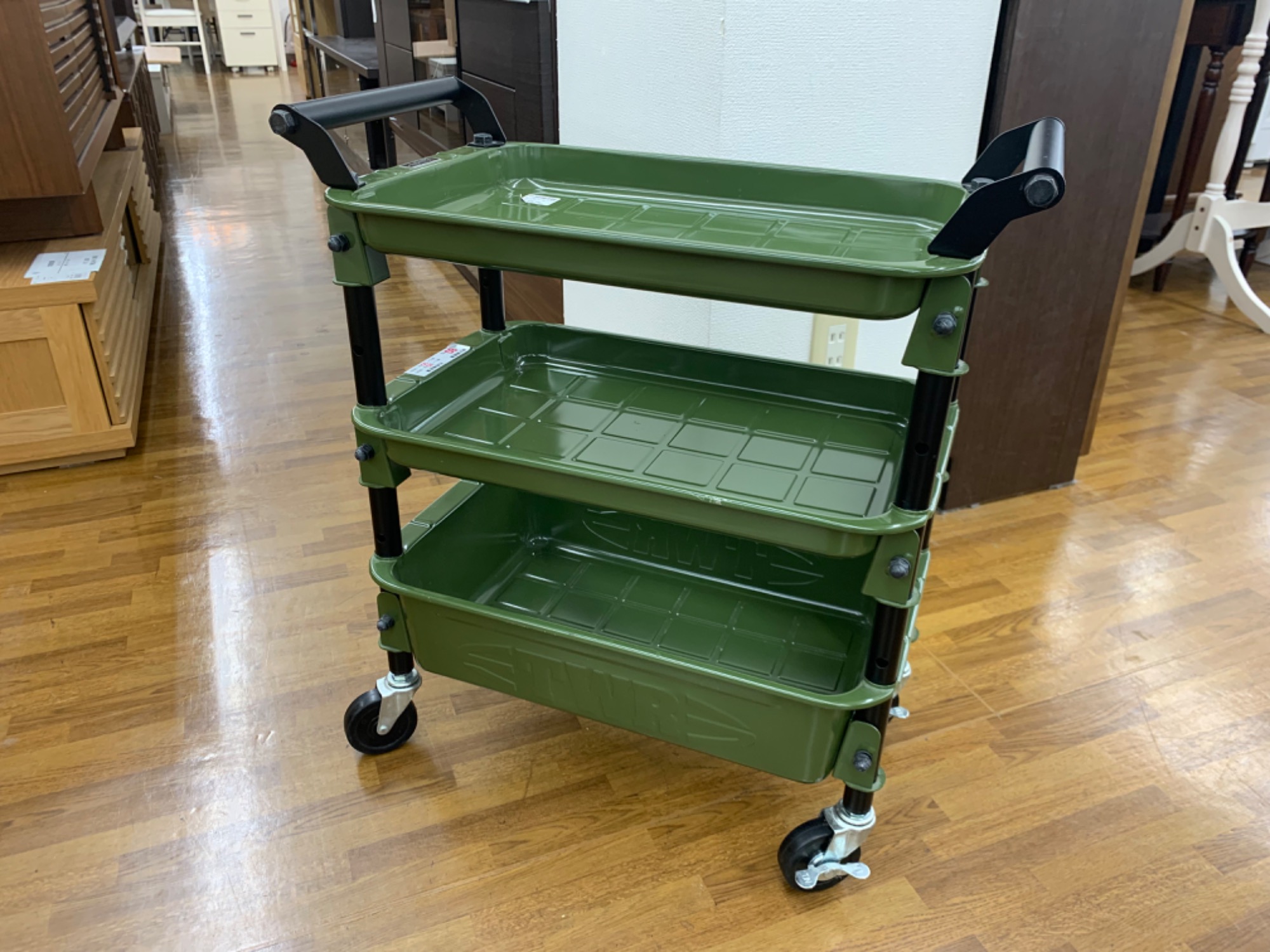 JOURNAL STANDARD FURNITURE TOOL WAGON