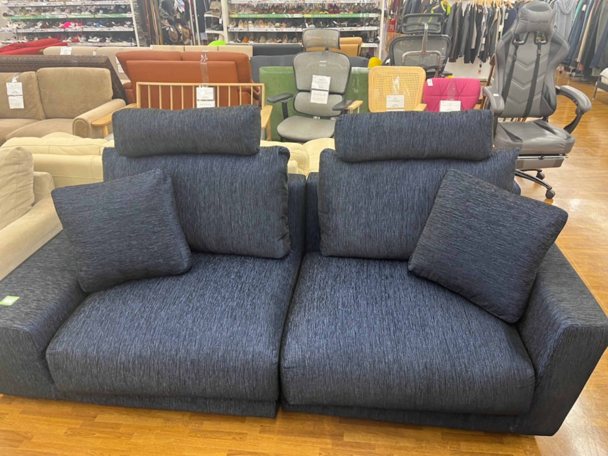 【軽トラック無料貸出中！】NOYES (ノイエス)1人掛けソファー入荷しました！ 3人掛けソファを探す：トップページ | 日本を代表する国産ソファ