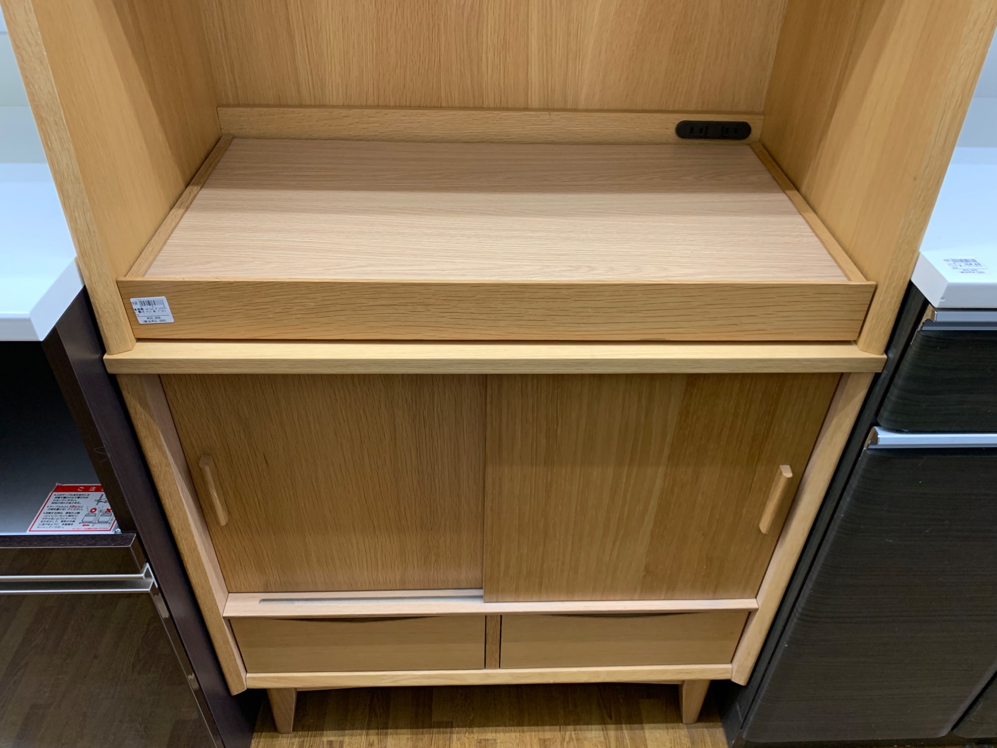 unico/ウニコ】食器棚 （ガラススライド扉）のご紹介！【中古家具