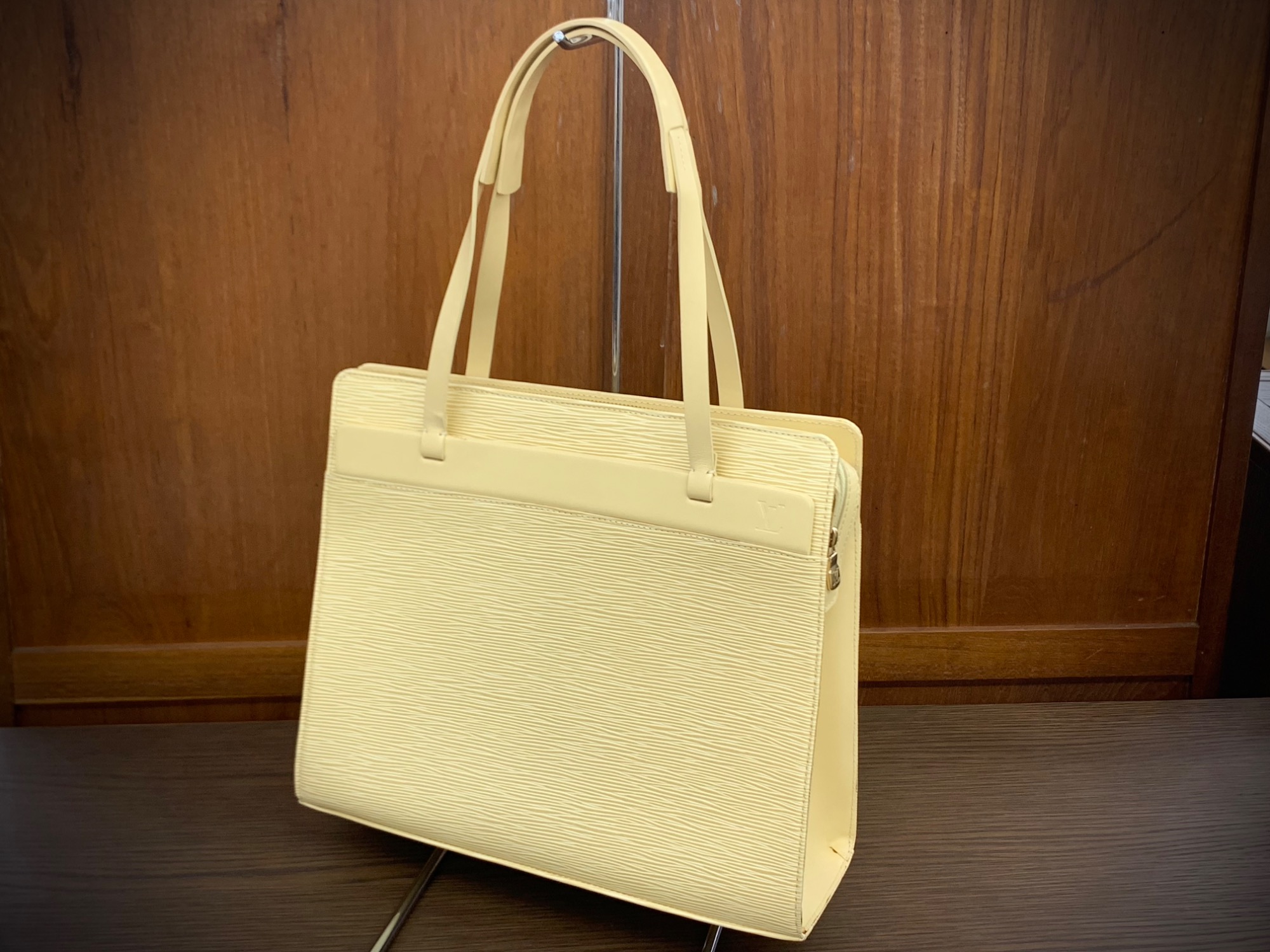 LOUIS VUITTON/ルイヴィトン】エピ ハンドバッグ(M5249A