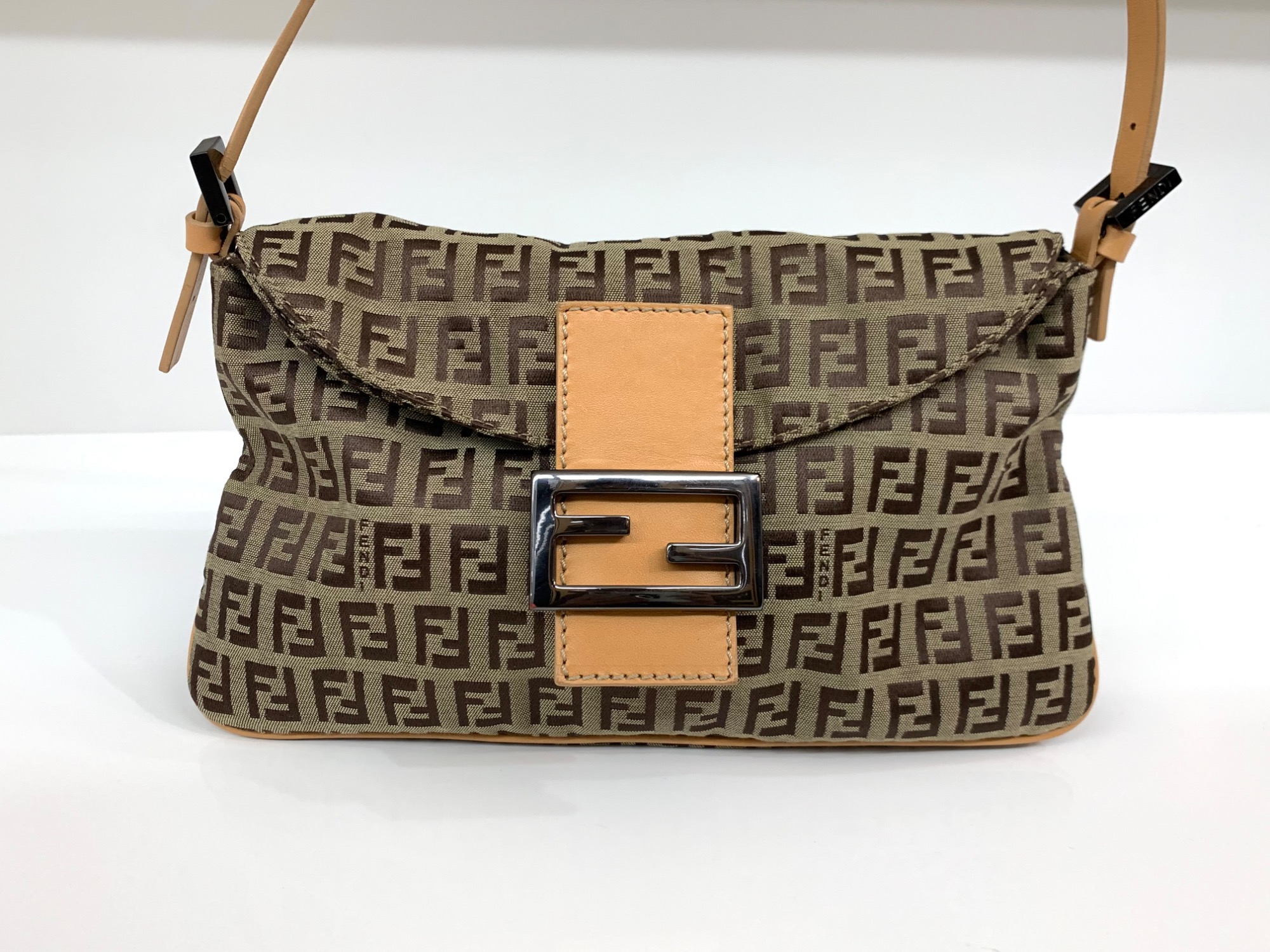 FENDI/ フェンディ 】ズッキーノ マンマバケット(8BR009)のご