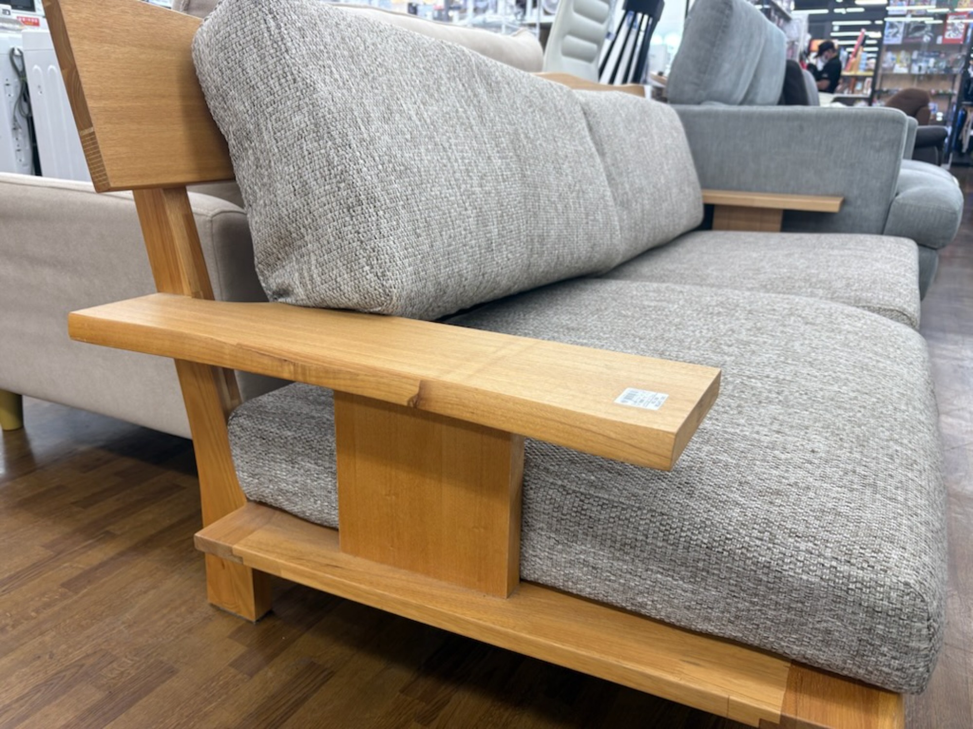 中古家具大量展示中♪♪】ニトリ 3人掛けソファー アケビのご紹介です 