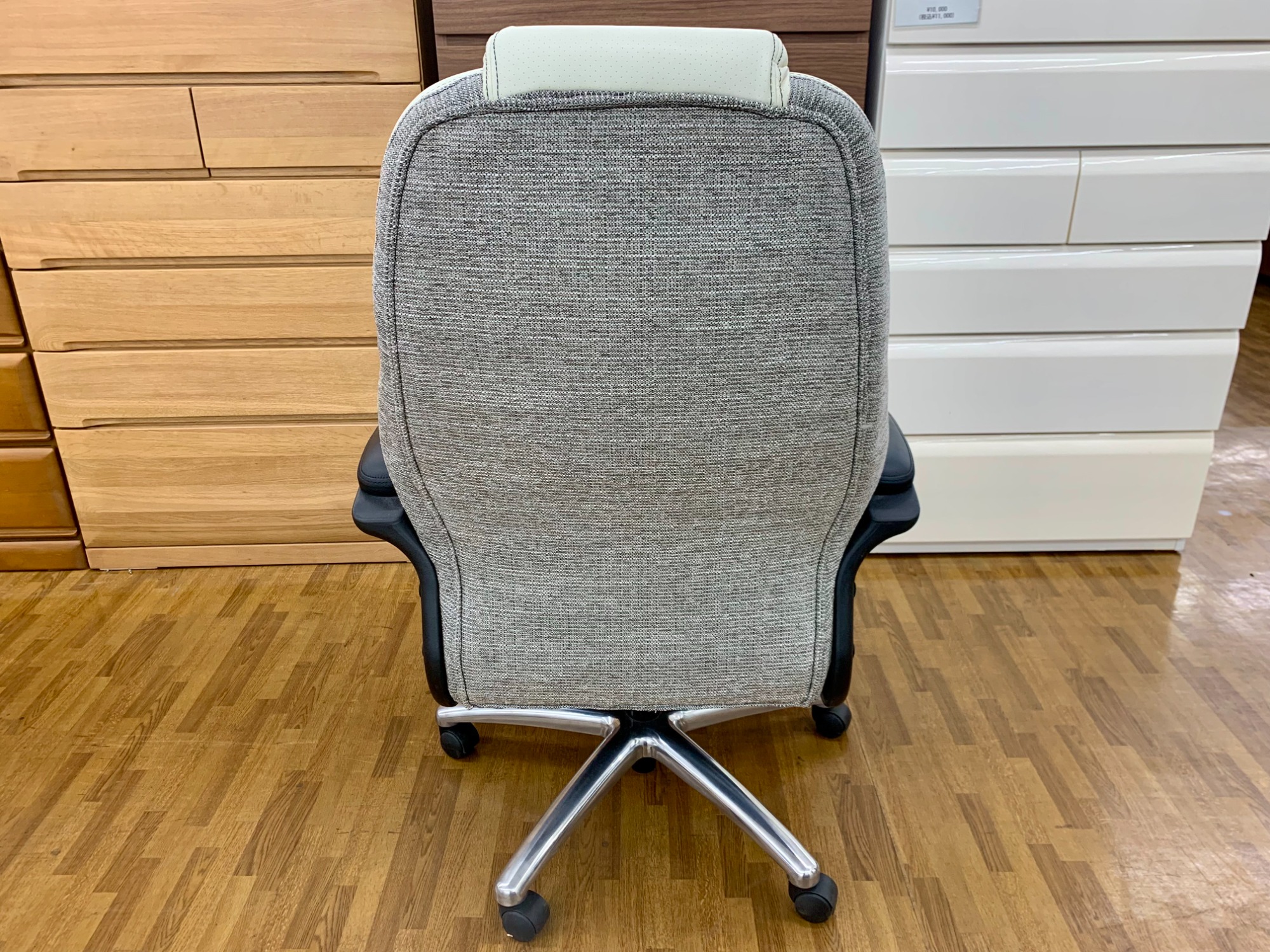 家具ならトレファク吉川店！！ ITOKI ワークチェア