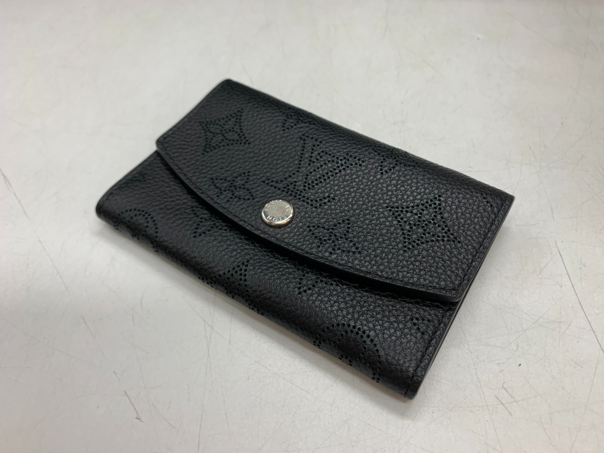 AYIS様ルイヴィトン　マヒナポルトモネ　アナエ　ケース ※ボタン破損あり ルイヴィトンマヒナ ポルトモネ アナエ カードケース ガレ