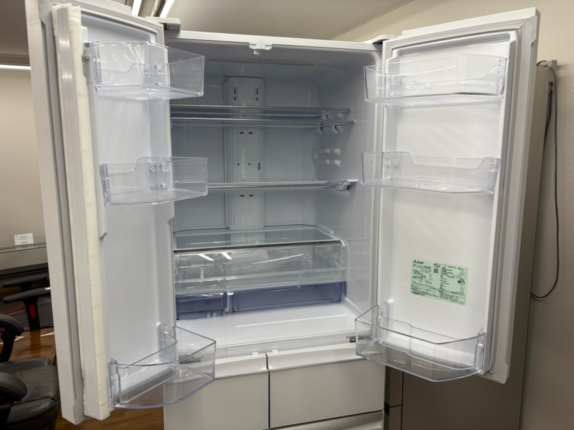 中古家電大量展示中♪♪】MITSUBISHI 6ドア冷蔵庫 MR-WX47G-W1が