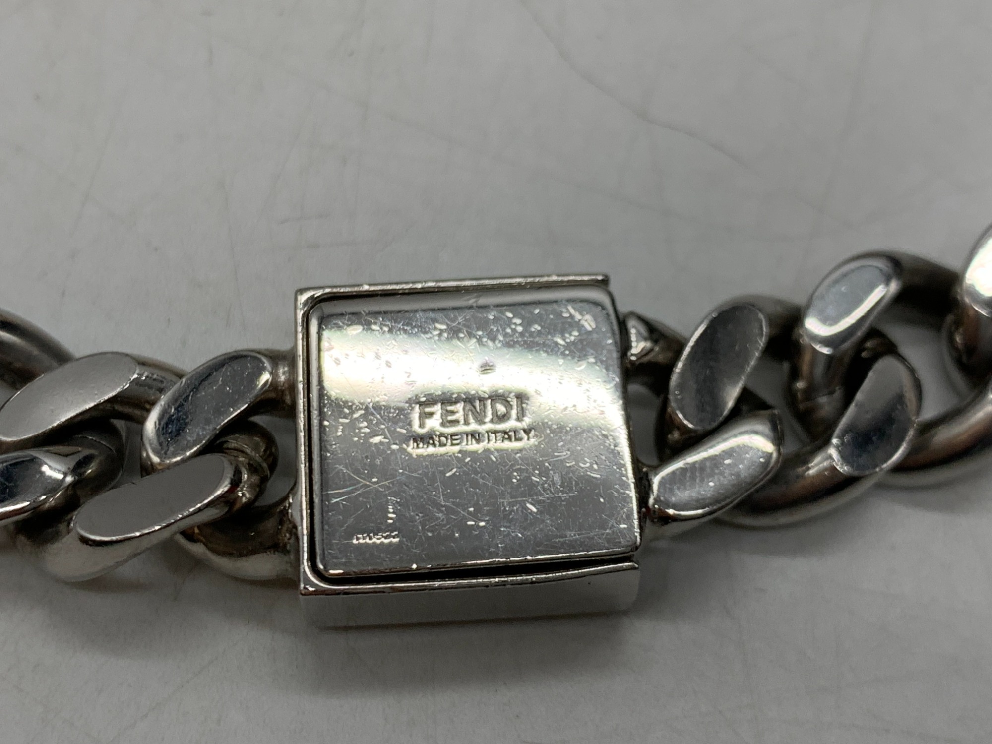 FENDI/フェンディ】スクエアトップネックレスのご紹介です！【ブランド