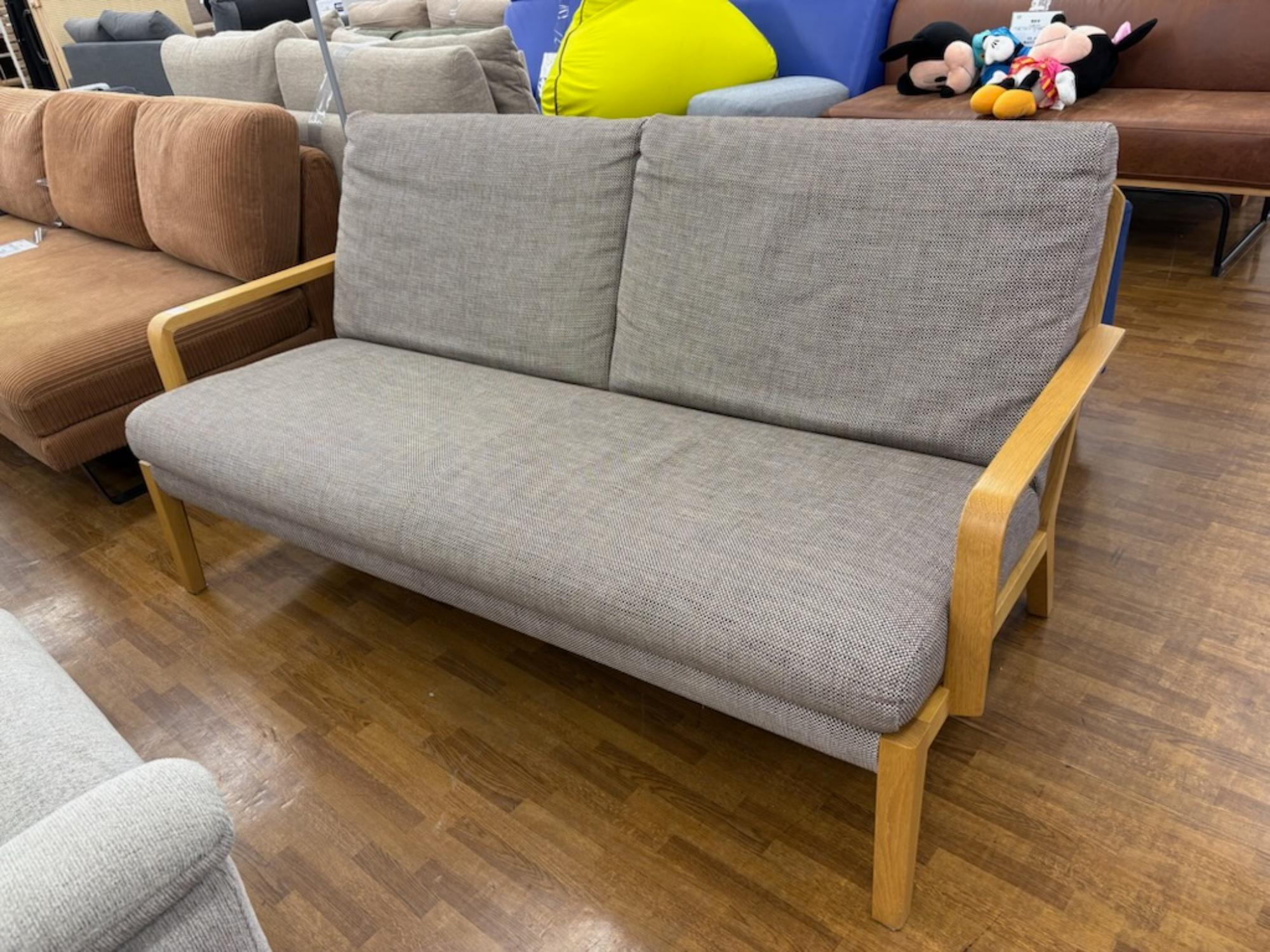 karimoku/カリモク】WU45モデル 2人掛けソファーのご紹介です！【中古