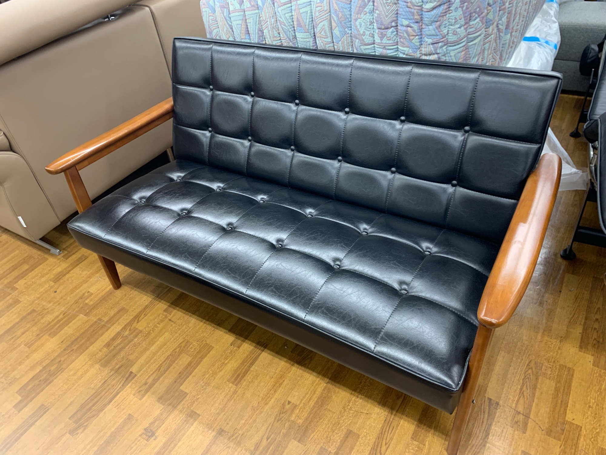 karimoku60/カリモク60】 Kチェアの2人掛けソファーをご紹介です