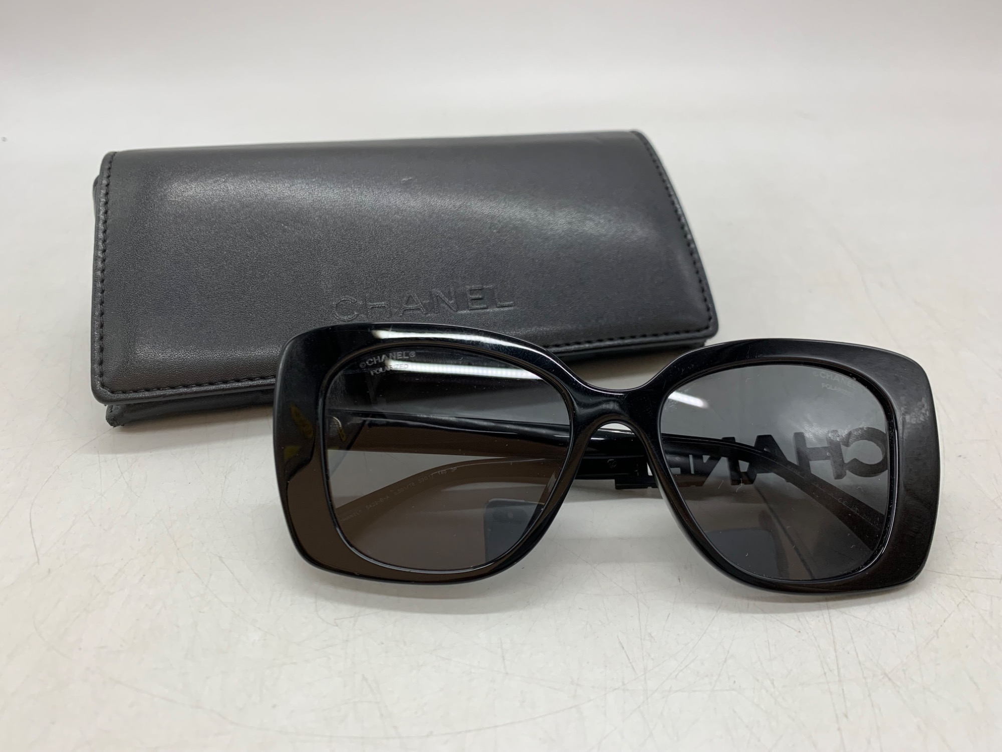 CHANEL/シャネル】スクエア シェイプ サングラス(5422-B-A)のご紹介