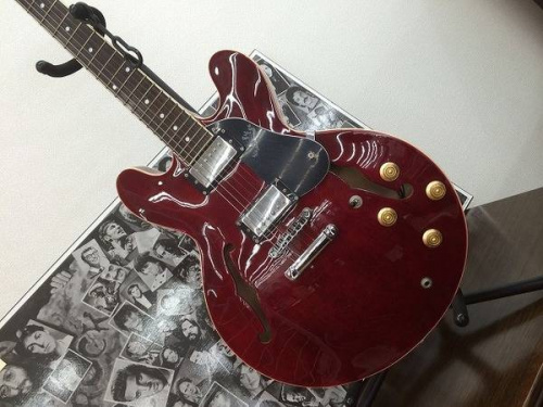 ギターのエレキギター