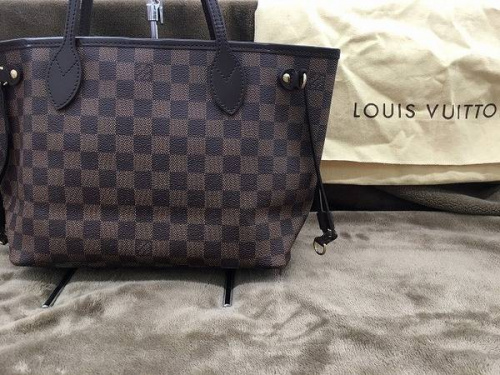 ブランド・ラグジュアリーのルイヴィトン（LOUIS VUITTON）