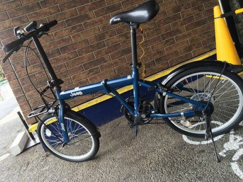 アウトドアの折り畳み自転車