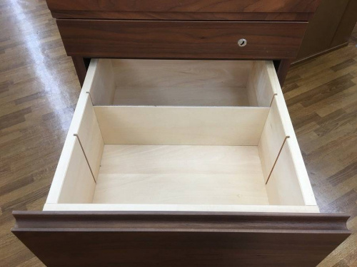 ﾃｰﾌﾞﾙの家具