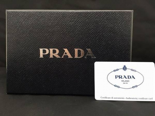 プラダ(PRADA)の千葉