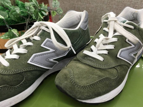 スニーカーのニューバランス(new balance)