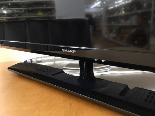 液晶テレビのSHARP