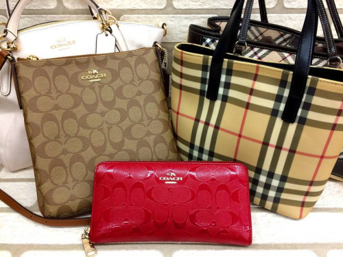 ブランド　バッグ　財布のBURBERRY　バーバリー