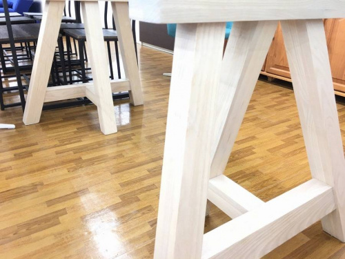 ダイニングのフランフラン