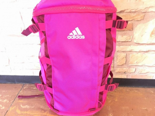 バックパックのアディダス（adidas）