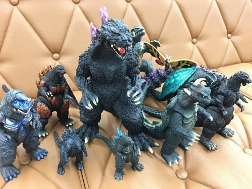2000ミレニアム！ゴジラ！ひな型ソフビフィギュアが入荷しました