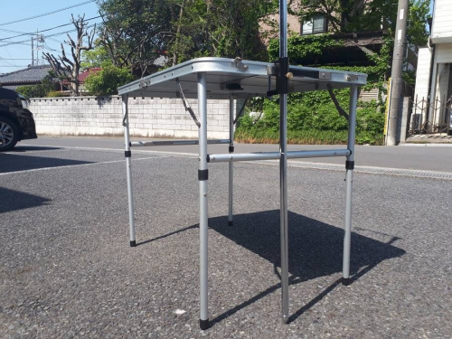 キャンプ用品のランタンポール