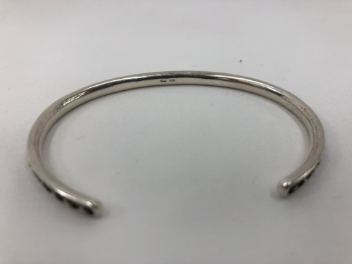 アクセサリーの貴金属