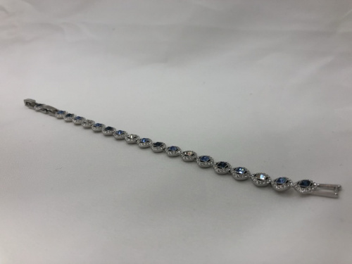 アクセサリーの貴金属