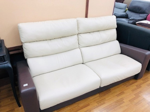 家具のソファ