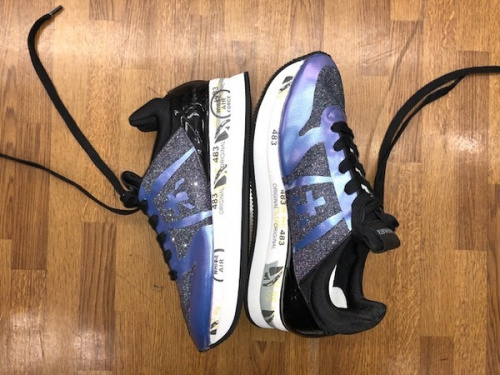 スニーカーのPREMIATA