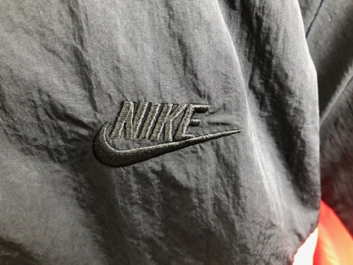 NIKEのビッグスウォッシュ