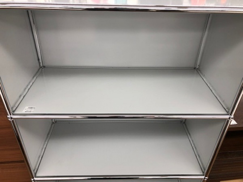 キャビネットのUSM Haller