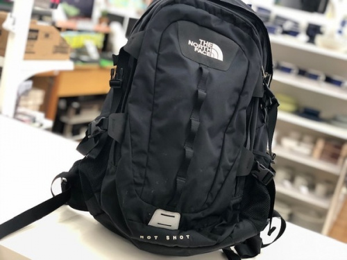 アウトドア用品のアウトドアウェア