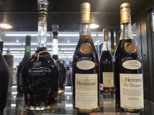 お酒　洋酒のブランデー　