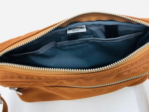 ショルダーバッグのPORTER