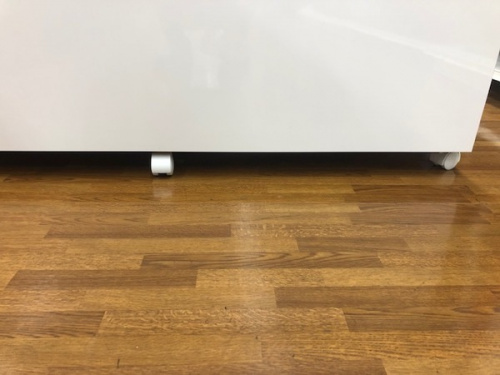 ホワイト