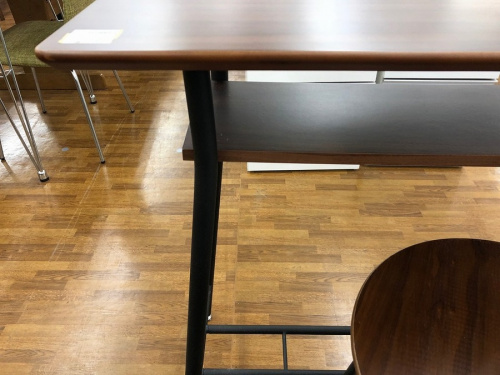 テーブルのカウンターテーブル