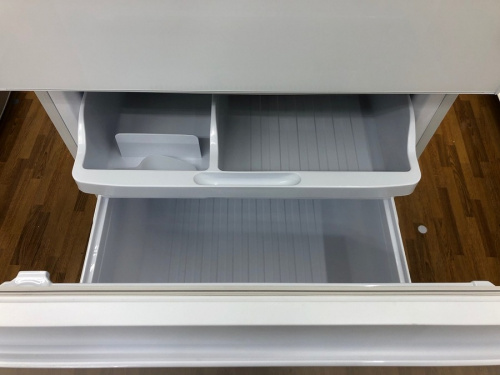 ガラストップの大型冷蔵庫