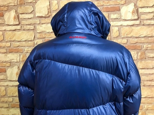 MAMMUT　ダウンのマムート　ダウン