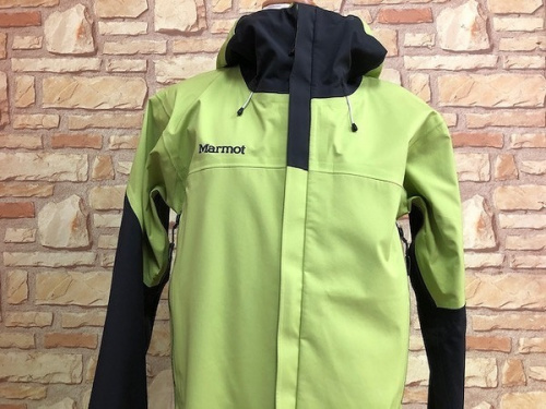 ジャケット　アウトドアのMARMOT　シェルジャケット