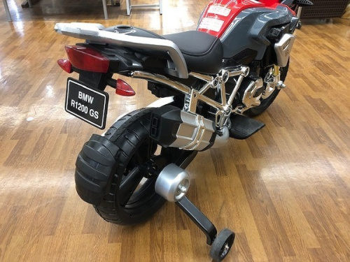 乗用ラジコンのBMW