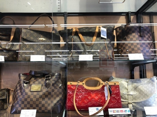 財布のLOUIS VUITTON